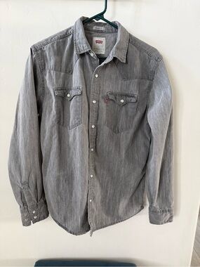 Levi’s Denim Pearl Snap Button-Up